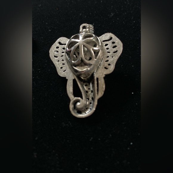 4 pc set plus 6 pearls Ankh Chakra, Lucky Elephant with 2x20” 925 Silver Chains - Picture 12 of 16